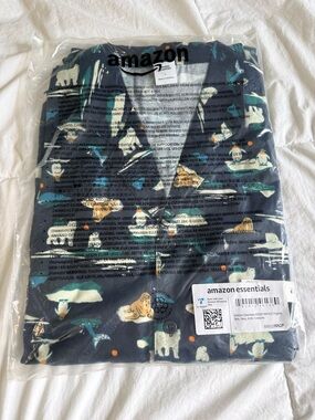 Amazon Essentials Men’s Navy Button-Up Shirt with Animal Scene Print